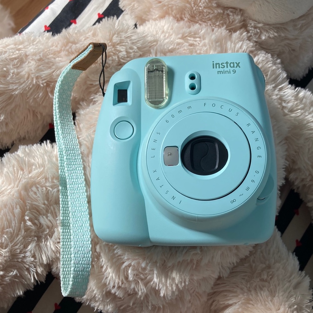 Fujifilm Instax Mini 9 with Case